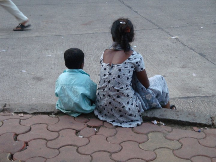 インドの道端の子供